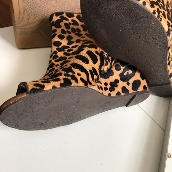 NAUGHTY MONKEY Leopard Wedge shoes - Picture 14 of 16